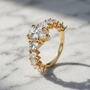 Anillo abierto de plata de ley S925 con hilera irregular de moissanita, anillo apilable de lujo para mujer, para regalo de compromiso. - Product Image 4