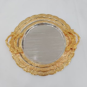 Plateau de service en métal de luxe, plaqué or, élégant ensemble de plateaux et de plats à fruits avec des couleurs blanc et <span class=keywords><strong>noir</strong></span> - Product Image 4