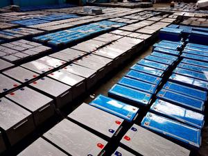 LPBC200-12 Baterai Karbon Timbal Efisiensi Tinggi 12V 200AH Baterai Surya Siklus Dalam - Product Image 2