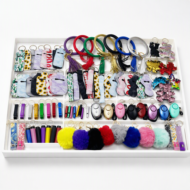 Wholesale Self Defense Keychain Safety Keychain Set Bulk Alarm Whistle Self Defense Keychain