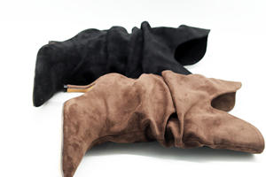 Bottines mi-mollet en faux daim avec bord supérieur en V, bout pointu et talon chaton - Chaussures élégantes pour robe de soirée pour femmes - Product Image 6