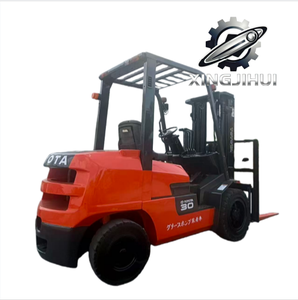 Chariot élévateur TOYOTA FDZN30 3 tonnes d'occasion, importé du Japon, moteur 1DZ-2, machine d'occasion, alimentation au carburant, capacité 3000 kg, avec déplacement latéral. - Product Image 1