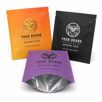 Sachet personnalisé avec logo en feuille métallisée, scellé sur 3 côtés, opaque, anti-odeur, thermoscellable pour l'emballage de cartes à collectionner