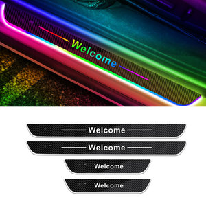4 pièces, lumière de seuil de <span class=keywords><strong>porte</strong></span> de voiture LED en fibre de carbone RGB, lampe de bienvenue à induction sans fil, ajustement universel, sans câblage - Product Image 1