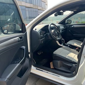 Para <span class=keywords><strong>T</strong></span>-<span class=keywords><strong>ROC</strong></span> <span class=keywords><strong>2019</strong></span> 280TSI DSG 2WD Auto LHD SUV Compacto Euro VI 5 Asientos para Exportación, Suministro al por Mayor de Gran Volumen - Product Image 4