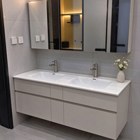 Ensemble de meubles de salle de bain en PVC avec miroir intelligent anti-buée, armoire murale et lavabo en céramique