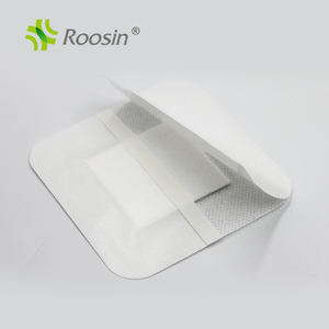 ผ้าพันแผลผ้าฝ้ายไม่ทอ ผ้าพันแผลผ้าพันแผลดูดซับสูง ระบายอากาศได้ดีสําหรับการดูแลแผล - Product Image 1