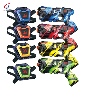 Ensemble de jeu de tir au <span class=keywords><strong>laser</strong></span> Chengji avec gilet, simulateur de scénarios interactifs, pistolet <span class=keywords><strong>laser</strong></span> électrique avec effets sonores et lumineux - Product Image 1