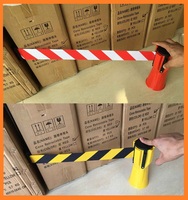 Barrière de Sécurité Routière Rétractable en Corde avec Poteau en Plastique pour le Contrôle des Foules et la Sécurité Routière