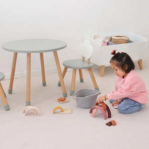 <span class=keywords><strong>Set</strong></span> di Mobili per Cameretta Bambini con Tavolo Rotondo in Legno e Sedia a Forma di Coniglio per Bambine - Product Image 6