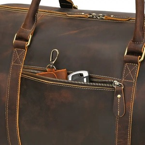 Sac de voyage week-end sport en cuir véritable durable personnalisé, doublure en polyester résistante à l'eau, fermeture éclair, réglable - Product Image 5
