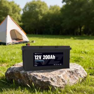 長サイクル寿命LiFePO4 12.8V 200Ah充電式バッテリーRV & ポータブル発電所IP65保護付き - Product Image 1