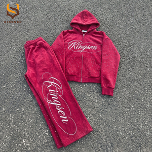 Fabricante de Ropa Personalizada OEM, Conjunto de Sudadera con Cremallera y Efecto Ácido, Pantalones Deportivos Holgados con Logotipo Impreso en DTG y Pedrería - Product Image 1
