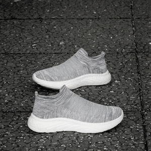 Chaussures de sport d'été unisexes pour couple, grande taille transfrontalière, légères, ajourées, en maille respirante, à enfiler, décontractées - Product Image 2