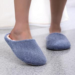 Pantoufles en peluche de coton mignonnes de style japonais pour femmes, antidérapantes, chaussures fourrées d'intérieur, pantoufles pour l'hiver, pour la chambre à coucher - Product Image 1