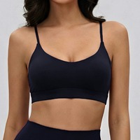 Soutien-gorge de sport respirant à bretelles croisées au dos, séchage rapide, en Spandex/Nylon, col en V profond, rembourrage amovible, maintien moyen, idéal pour le yoga et la gym
