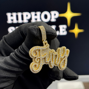 Colgante Personalizado Fury Script Hiphop de Plata de Ley 925 con Moissanita VVS Totalmente Cubierto de Diamantes, Chapado en Oro de 18K, Collar Unisex - Product Image 4