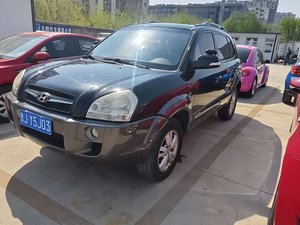 Hyundai Tucson 2009 Édition Fashion 2.0L Essence Manuelle 2RM Conduite à Gauche Euro 4 <span class=keywords><strong>Voiture</strong></span> d'occasion Toit ouvrant Jantes en alliage - Product Image 2