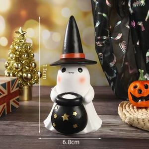 Lampada Notturna LED di Lusso a Forma di Fantasma di Halloween, Adorabile Lampada Fantasma con Cappello da Strega e Calderone, Decorazione da Tavolo per Casa e Feste - Product Image 5