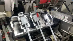 Mesin Pembuat Sikat Tufting 2 5 Poros Produksi Tinggi CNC Otomatis Mesin Pembuat Sapu Rumah Tangga untuk Sapu Pembersih Lantai