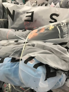 Vêtements de mode 2024, vente en gros de haute qualité, t-shirts décontractés pour hommes, pantalons, chemises, polos, vêtements en vrac, expédition aléatoire - Product Image 6