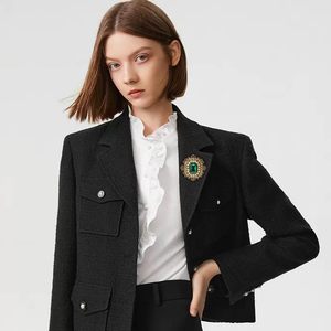 Broche de Estilo Victoriano Bohemio con Cristales Rectangulares de Imitación de Perla y Circonita Cúbica en Tono Dorado Antiguo - Product Image 3