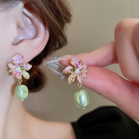 Anting Bunga Berlapis Berlian Gaya Vintage Prancis, Anting Trendi dan Populer ala Instagram untuk Wanita