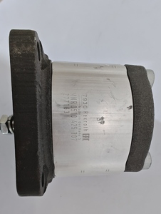 Pompe à engrenages interne hydraulique PGP PGP511A0330CA1H2NJ9J8B1B1 - Product Image 4