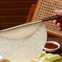 Crêpes printanières faites à la main pures estampage à chaud sans huile friture sans additifs petits pains cuits au four au goût sucré congelés tous les ingrédients naturels