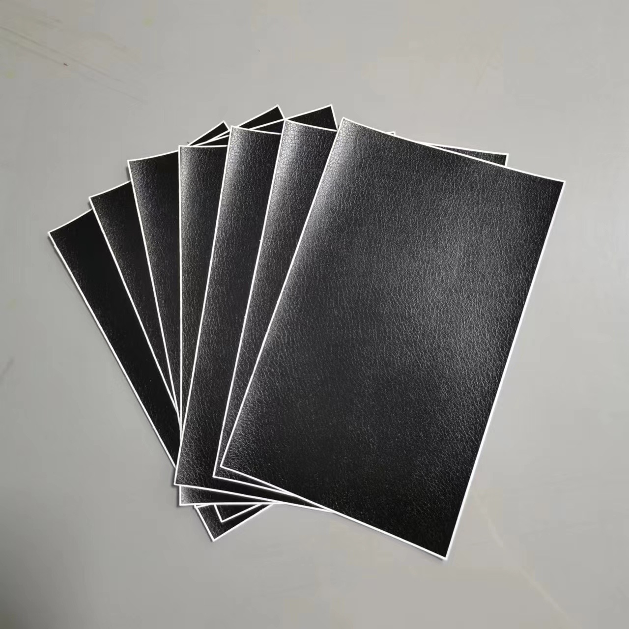 Lichee motif noir
