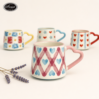 Tasse à café en céramique avec poignée en forme de cœur jaune et rouge, impression XOXO, emballage personnalisé, vente en gros, mug pour la Saint-Valentin