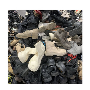 Vente en gros au Royaume-Uni <span class=keywords><strong>Bottes</strong></span> en cuir mixtes d'occasion Chaussures pour femmes Dames Stock d'occasion dans un sac pour les fashionistas sur un budget - Product Image 3
