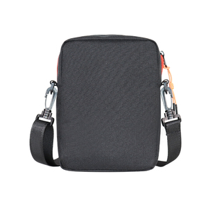 Petit sac bandoulière en nylon noir holographique personnalisé pour hommes, avec sangle réglable et fermeture à glissière - Product Image 5