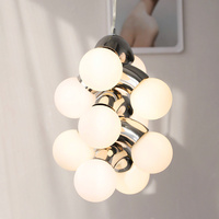 Lustre moderne en chrome avec globes en verre opale pour escalier, salon, chambre, salle à manger, hall d'hôtel