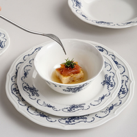 Service de table de luxe en grès, assiette creuse en céramique avec bordure dentelée, assiette à dîner en porcelaine avec décoration sous glaçure, idéal pour les banquets de mariage