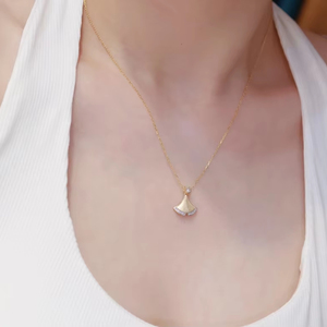 18k dày Vàng vật liệu với tinh tế chải craftsmanship thiết lập với 13 điểm Ginkgo Leaf Kim Cương Vòng cổ - Product Image 4