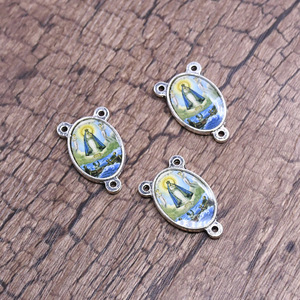 Pendentif de chapelet triangulaire à motifs iconiques en alliage, composant de bijouterie pour la création de colliers, accessoire DIY à trois trous - Product Image 4