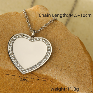 Ciondolo Geometrico Minimalista in Acciaio Inossidabile con Zirconia, Personalizzabile con Incisione di Nome o Logo - Product Image 2