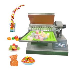 Machine automatique en acier inoxydable pour la fabrication de bonbons gélifiés à petite échelle, machine à bonbons, machine à remplir les bonbons mous et le chocolat, déposeuse de bonbons gélifiés - Product Image 1