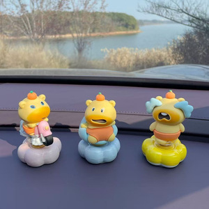 Ornement de voiture en plastique en forme de capybara mignon, décoration de tableau de bord pour l'intérieur de la voiture, cadeau - Product Image 1