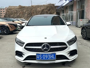 <span class=keywords><strong>Mercedes</strong></span>-Benz A180L 1.3T <span class=keywords><strong>2022</strong></span> de segunda mano, sedán de gasolina, transmisión automática Turbo DCT, 5 asientos, asientos de cuero, techo corredizo, edición deportiva - Product Image 2