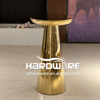 Tables et tabourets de bar hauts modernes en acier inoxydable doré avec cadre en métal et revêtement en velours pour événements de mariage, bars à domicile et hôtels