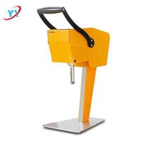 Ecologische gemotoriseerde sinaasappelsapmachine, hoge productiviteit, roestvrijstalen mes, 24V, voorraad, fruit- en groentegereedschap