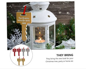 2023 personnalisé nouvelle <span class=keywords><strong>maison</strong></span> <span class=keywords><strong>en</strong></span> <span class=keywords><strong>bois</strong></span> ornements <span class=keywords><strong>clé</strong></span> <span class=keywords><strong>maison</strong></span> forme pendaison de crémaillère cadeau noël décoration de la <span class=keywords><strong>maison</strong></span> - Product Image 6