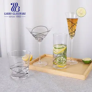 Verrerie artisanal soufflé à la main, tige haute martini verre à cocktail coupe champagne flûte de service en verre avec soies gaufrées noires