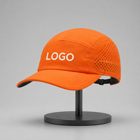 Kit de course Orange Marathon personnalisé avec logo, ensemble d'équipement de course vibrant avec médaille dorée, casquette de course, numéro de dossard, bracelet, chaussettes, kit de course complet