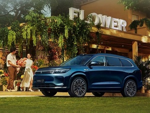 China SERES M7 Luxury 6-Seater EV Car New Energy Hybrid SUV con AI 4WD y tecnología de conducción automática - Product Image 2