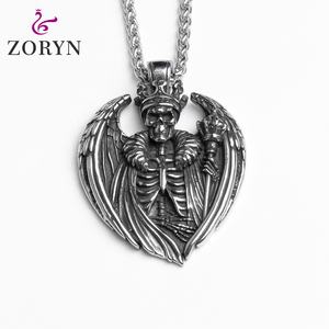 Pendentif Cœur Aile de Roi Squelette en Acier Inoxydable, Couronne Sceptre Gothique Punk Vintage en Acier Titane, Bijoux de Mode pour Hommes - Product Image 1