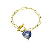 Bracelet à fermoir à bascule en acier inoxydable plaqué or 18 carats de style vintage avec pendentif cœur en zircon pour femme - Vente en gros