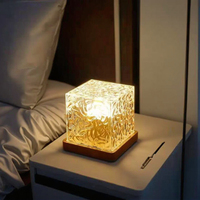 Veilleuse carrée romantique lampe de chevet ondulation de l'eau flamme atmosphère télécommande alimentée par batterie impression d'eau cadeau de Projection